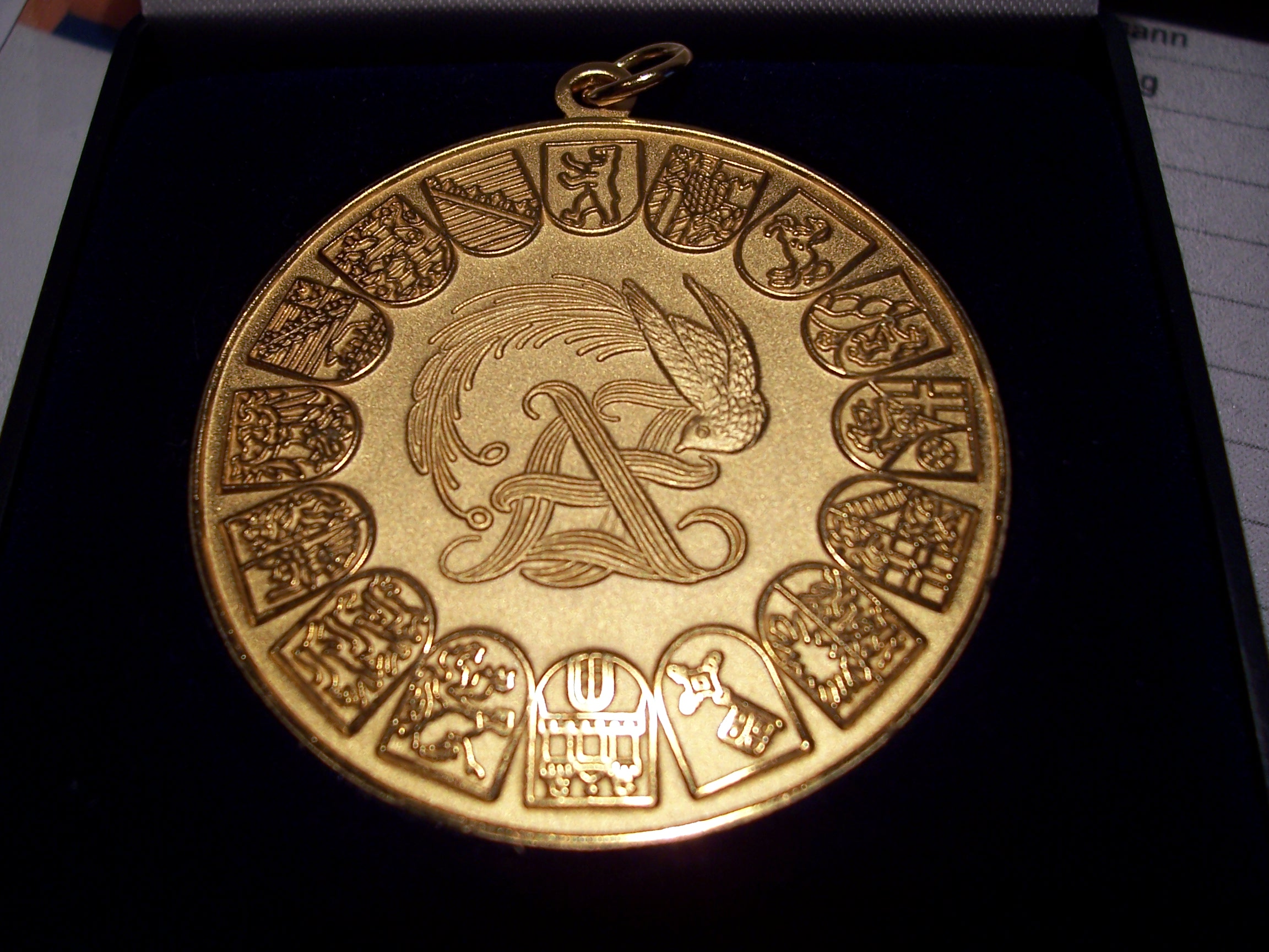 Medaille für Bester Jungvogel AGZ